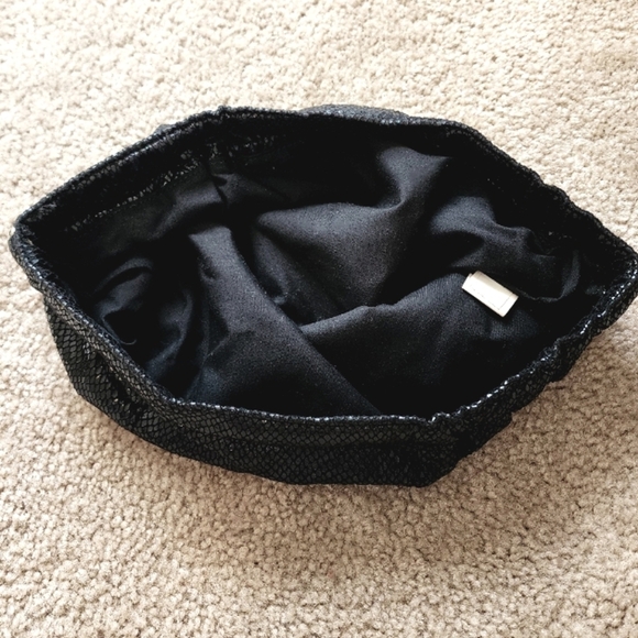 Evening Clutch - Picture 2 of 3